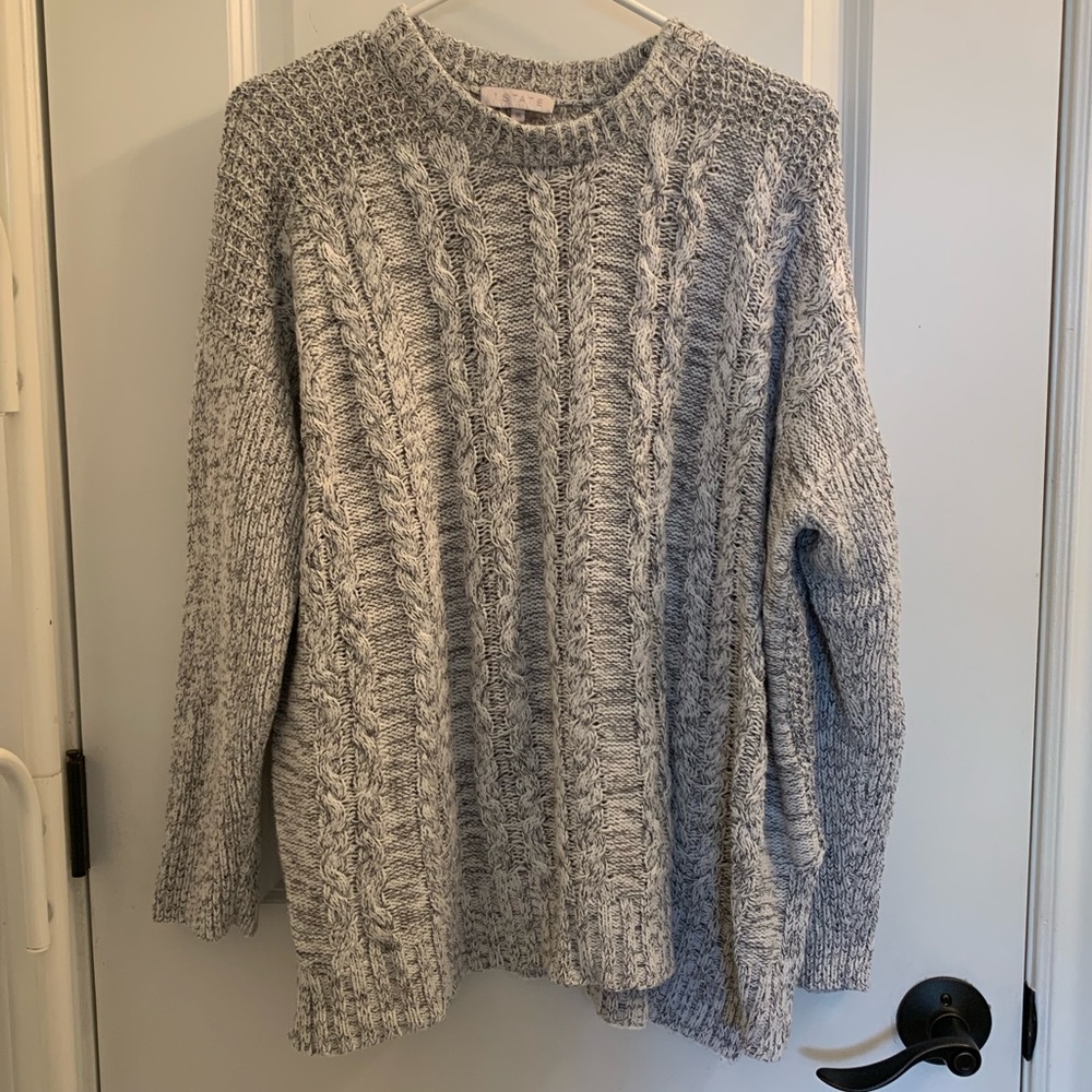 🌿 1. State Salt & Pepper Cable-Knit Sweater